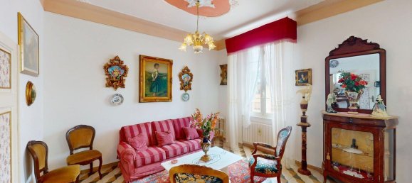 Apartamento de 4 dormitorios en Villafranca in Lunigiana, Italy No. 343458 10