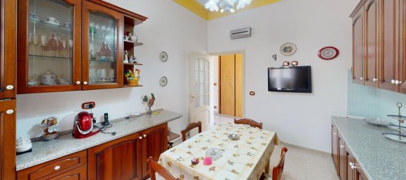 Apartamento de 4 dormitorios en Villafranca in Lunigiana, Italy No. 343458 50