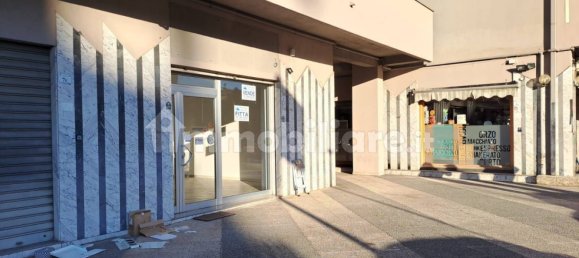 2 rooms Commercial property in Rende, Italy No. 113627 3