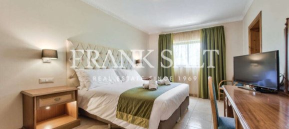 4 bedrooms Villa in Mellieha, Malta No. 7776 10