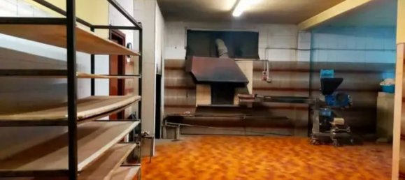 Коммерческая недвижимость 70м² в Л’Акуила, Италия № 173555 6