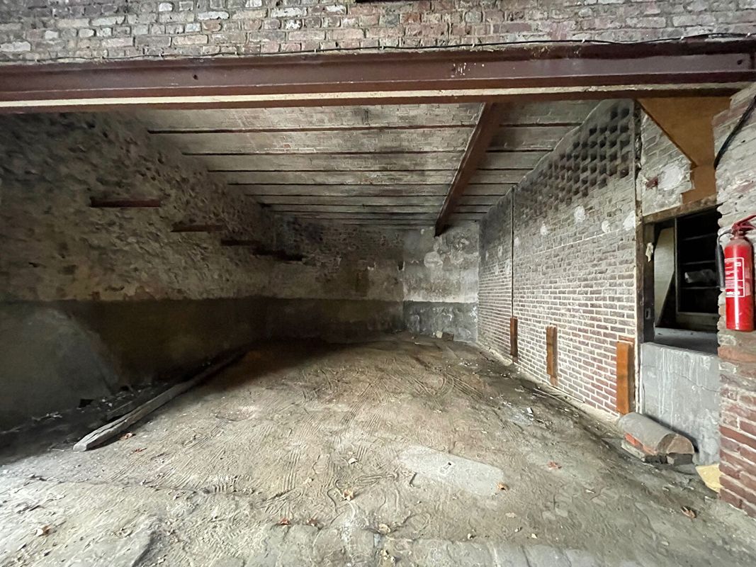 5 bedrooms Apartment in Versailles, France No. 176279