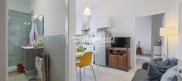 2-salle Appartement à Bologna, Italy No. 293666 3