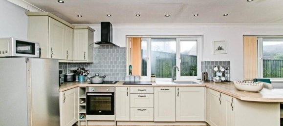 3 bedrooms Bungalow in Redruth, United Kingdom No. 2365 5