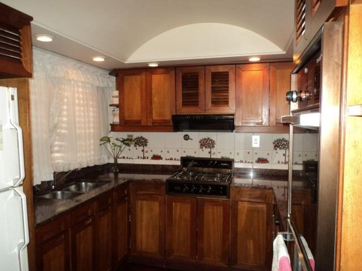 4 bedrooms House in Buenos Aires, Argentina No. 93584