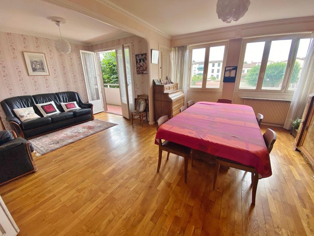 2 bedrooms Apartment in Sainte-Foy-les-Lyon, France No. 302297