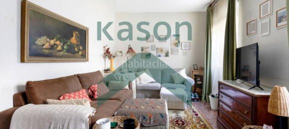 Apartamento de 4 dormitorios en Madrid, Spain No. 153465 2