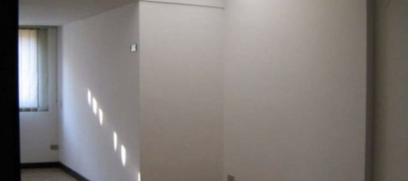 255m² Office in Padua, Italy No. 373699 9