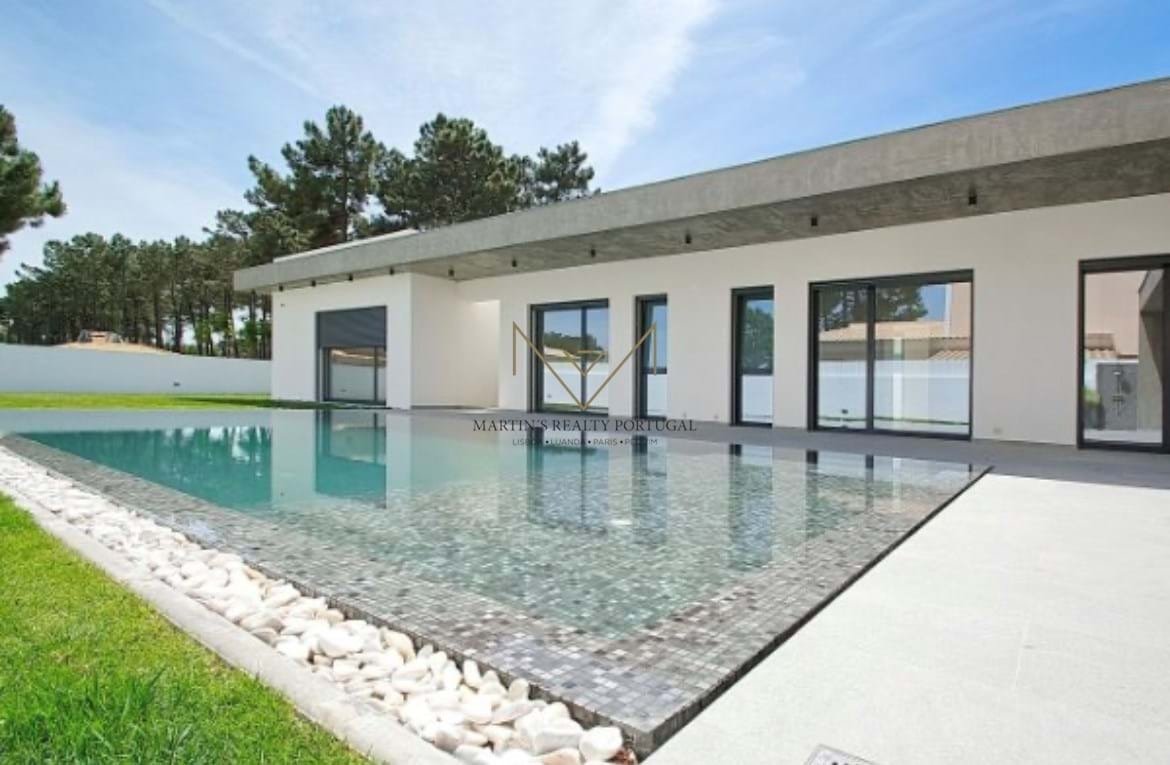 Villa T5 em Almada, Portugal N.º 103538