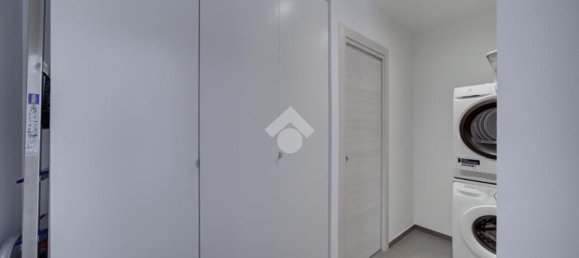 4-salle Appartement à Turin, Italy No. 281186 12