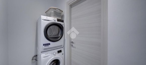 4-salle Appartement à Turin, Italy No. 281186 13