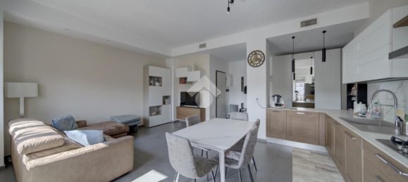 4-salle Appartement à Turin, Italy No. 281186 2