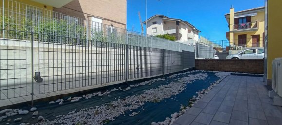 Apartamento de 2 habitaciónes en Macerata, Italy No. 120390 14