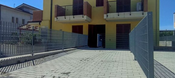 Apartamento de 2 habitaciónes en Macerata, Italy No. 120390 9