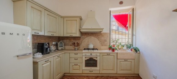 2 bedrooms Apartment in Pistoia, Italy No. 296945 7