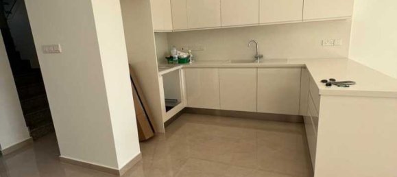 3 bedrooms Maisonette in Limassol, Cyprus No. 16062 7