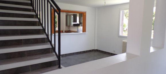 5 bedrooms House in Avrechy, France No. 219919 11