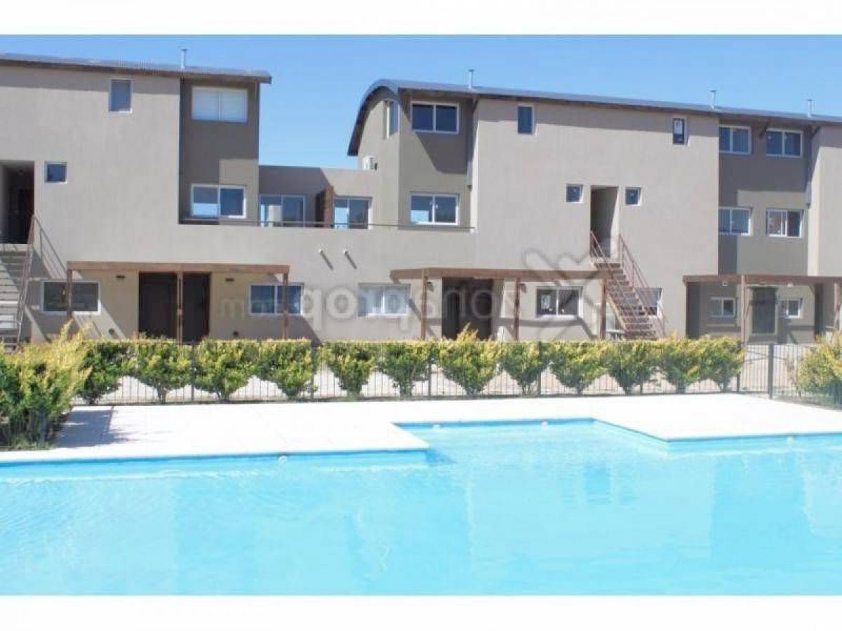 Apartamento de 2 dormitorios en Pilar, Argentina No. 9300