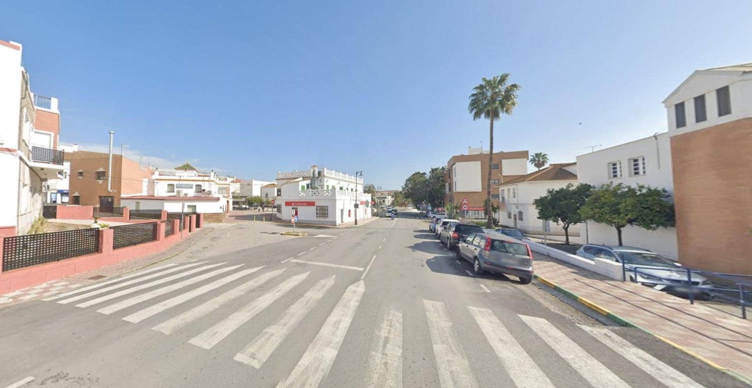 Дом с 3 спальнями в Лос-Барриос, Испания № 135409