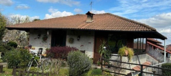 Villa de 3 dormitorios en Bricherasio, Italy No. 221618 25