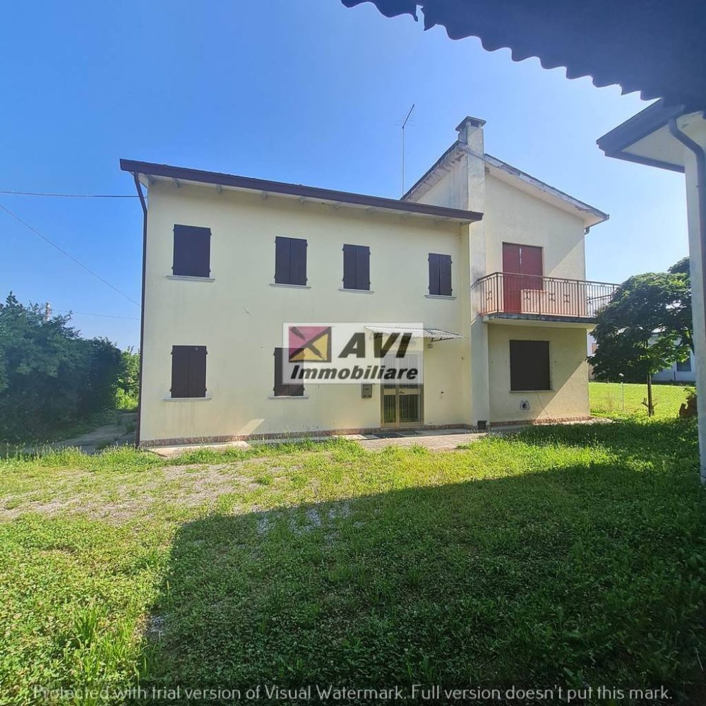 4 bedrooms House in Camposampiero, Italy No. 301069