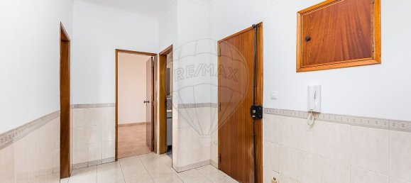 2 Schlafzimmer Wohnung in Vila Franca de Xira, Portugal, Nr. 323196 13