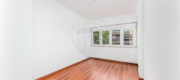 2 Schlafzimmer Wohnung in Vila Franca de Xira, Portugal, Nr. 323196 5