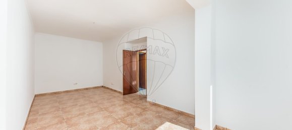 2 Schlafzimmer Wohnung in Vila Franca de Xira, Portugal, Nr. 323196 4