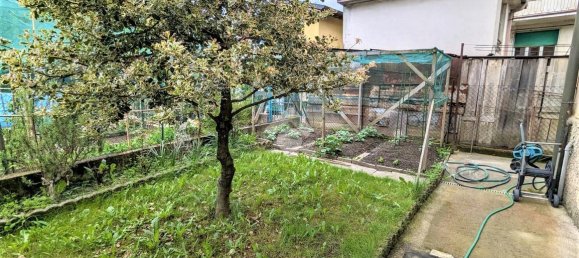 8 rooms House in Costa Volpino, Italy No. 2051 12
