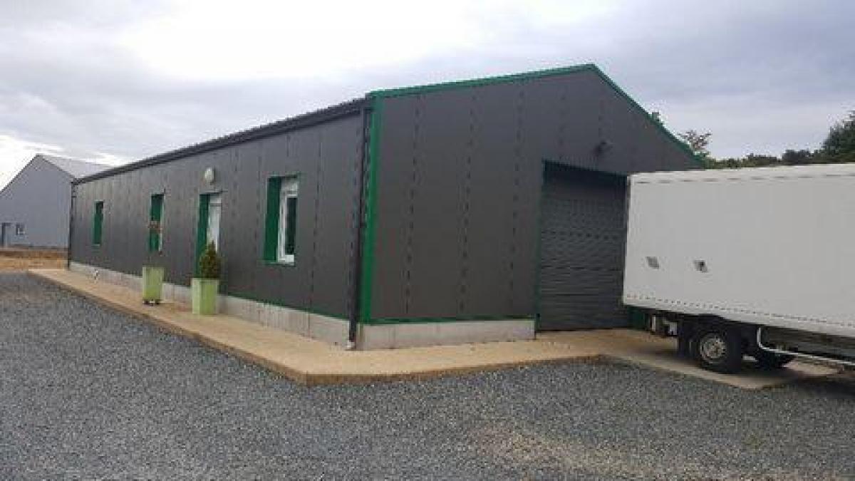 Escritório em Guingamp, France 200 m² N.º 18127