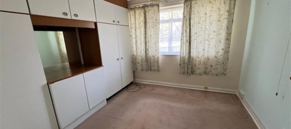 3 bedrooms Bungalow in Watford, United Kingdom No. 6779 3