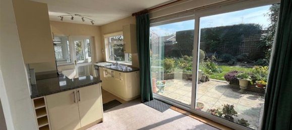 3 bedrooms Bungalow in Watford, United Kingdom No. 6779 10