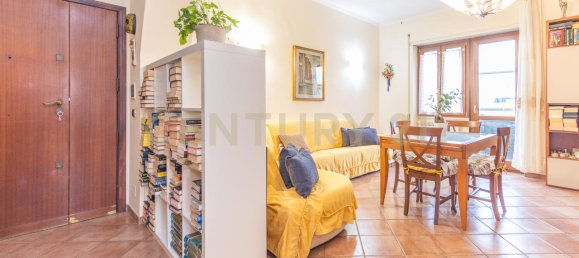 4-salle Appartement à Rome, Italy No. 2472 12