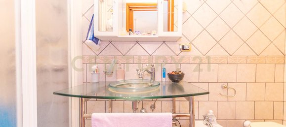 4-salle Appartement à Rome, Italy No. 2472 18