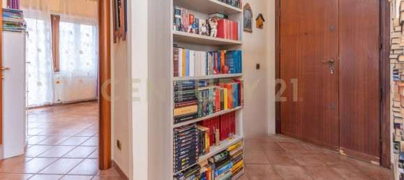 4-salle Appartement à Rome, Italy No. 2472 11