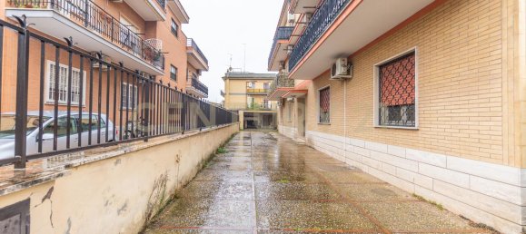 4-salle Appartement à Rome, Italy No. 2472 6