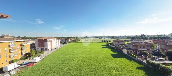 3 bedrooms Apartment in Brescia, Italy No. 359992 30