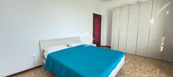 3 bedrooms Apartment in Brescia, Italy No. 359992 28