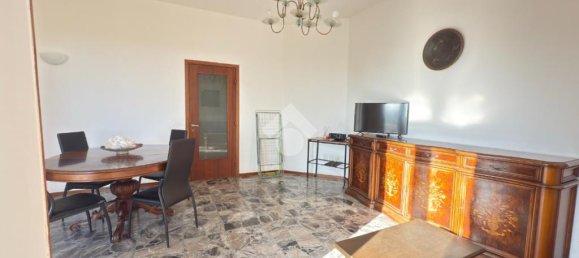 3 bedrooms Apartment in Brescia, Italy No. 359992 3