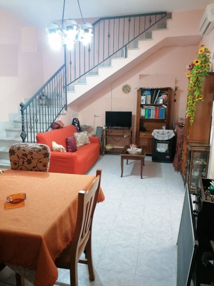 4 rooms Duplex in Maddaloni, Italy No. 263670