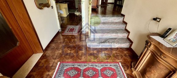 4 bedrooms Villa in Borgo San Giovanni, Italy No. 378480 25