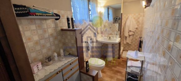 4 bedrooms Villa in Borgo San Giovanni, Italy No. 378480 7