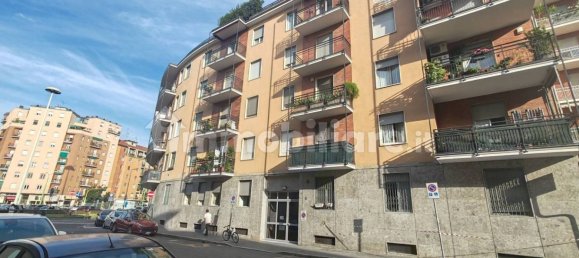 1 bedroom Apartment in Milan, Italy No. 348754 2