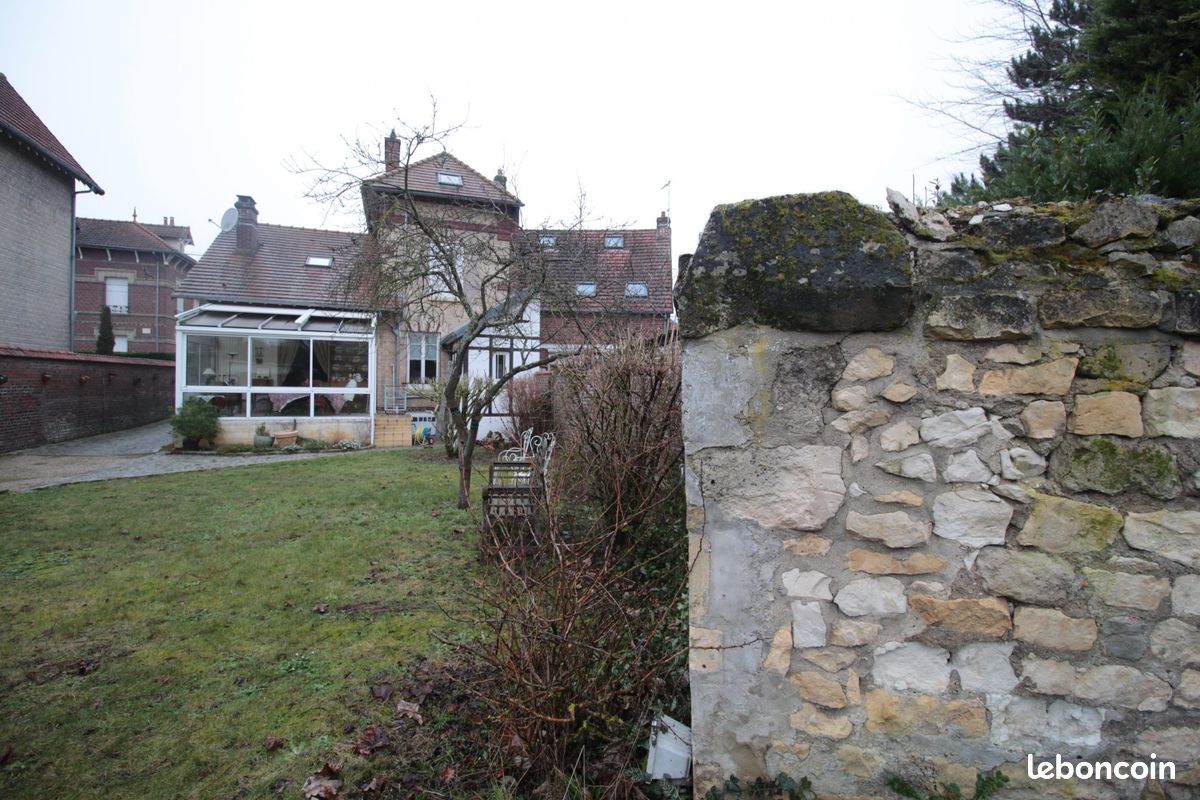 3 bedrooms House in Compiegne, France No. 53819