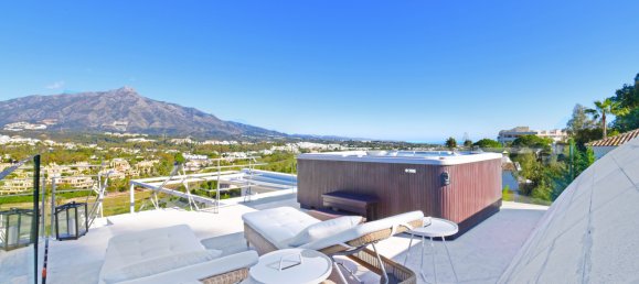 7 bedrooms Villa in Marbella, Spain No. 91770 20