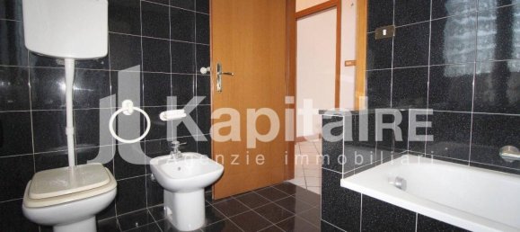 Villa de 6 habitaciónes en Budrio, Italy No. 35125 16