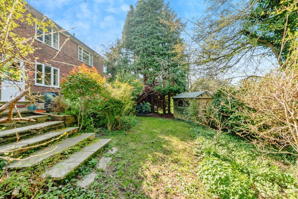 2 bedrooms Maisonette in Redhill, United Kingdom No. 10779