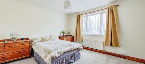 2 bedrooms Maisonette in Redhill, United Kingdom No. 10779 2