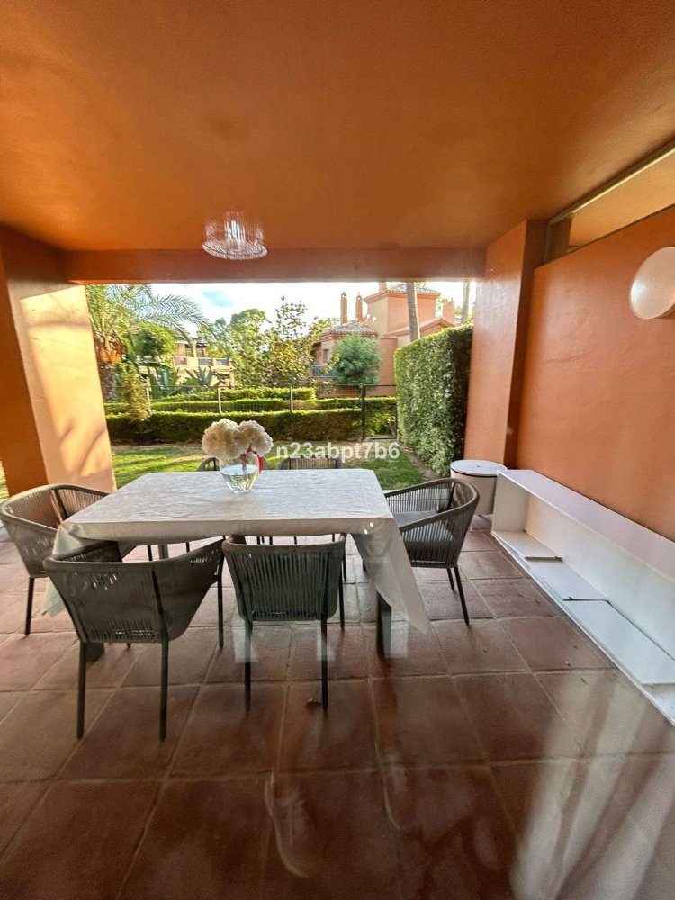 2 Schlafzimmer Wohnung in Estepona, Spain, Nr. 37159