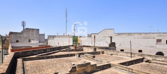 Casa de 5 habitaciónes en Copertino, Italy No. 7944 21